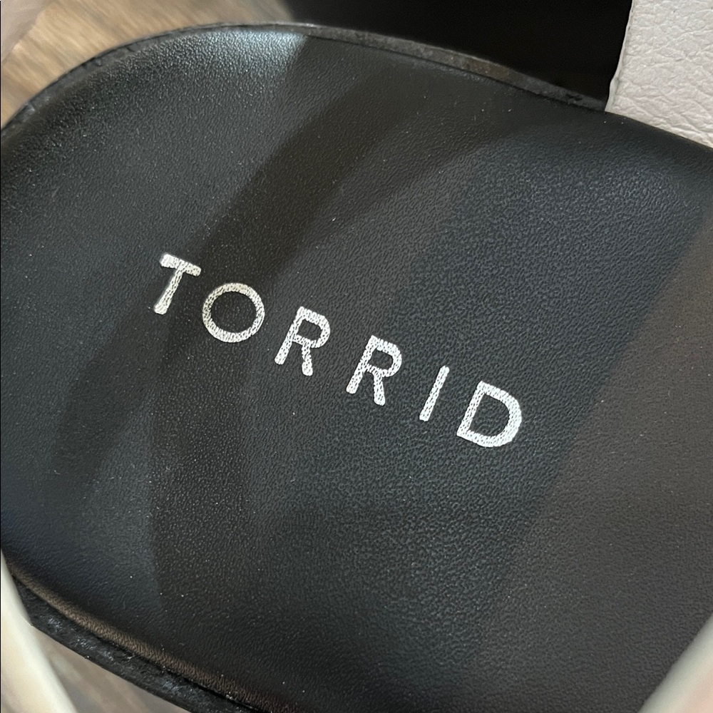 Torrid Black and White Studded Platform Chunky Heel Sandals | Size 11 WW Wide - Picture 2 of 15